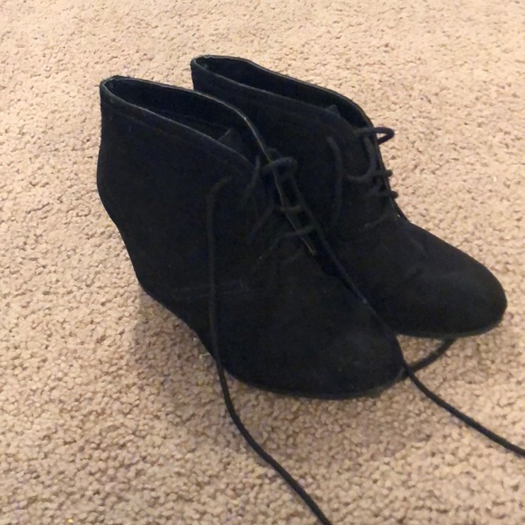 Black booties - Picture 1 of 3